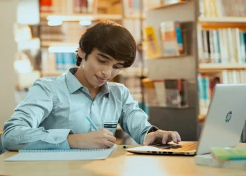 Integrated Finance Education Creating Agile Accounting Professionals, Building Practical Financial Knowledge